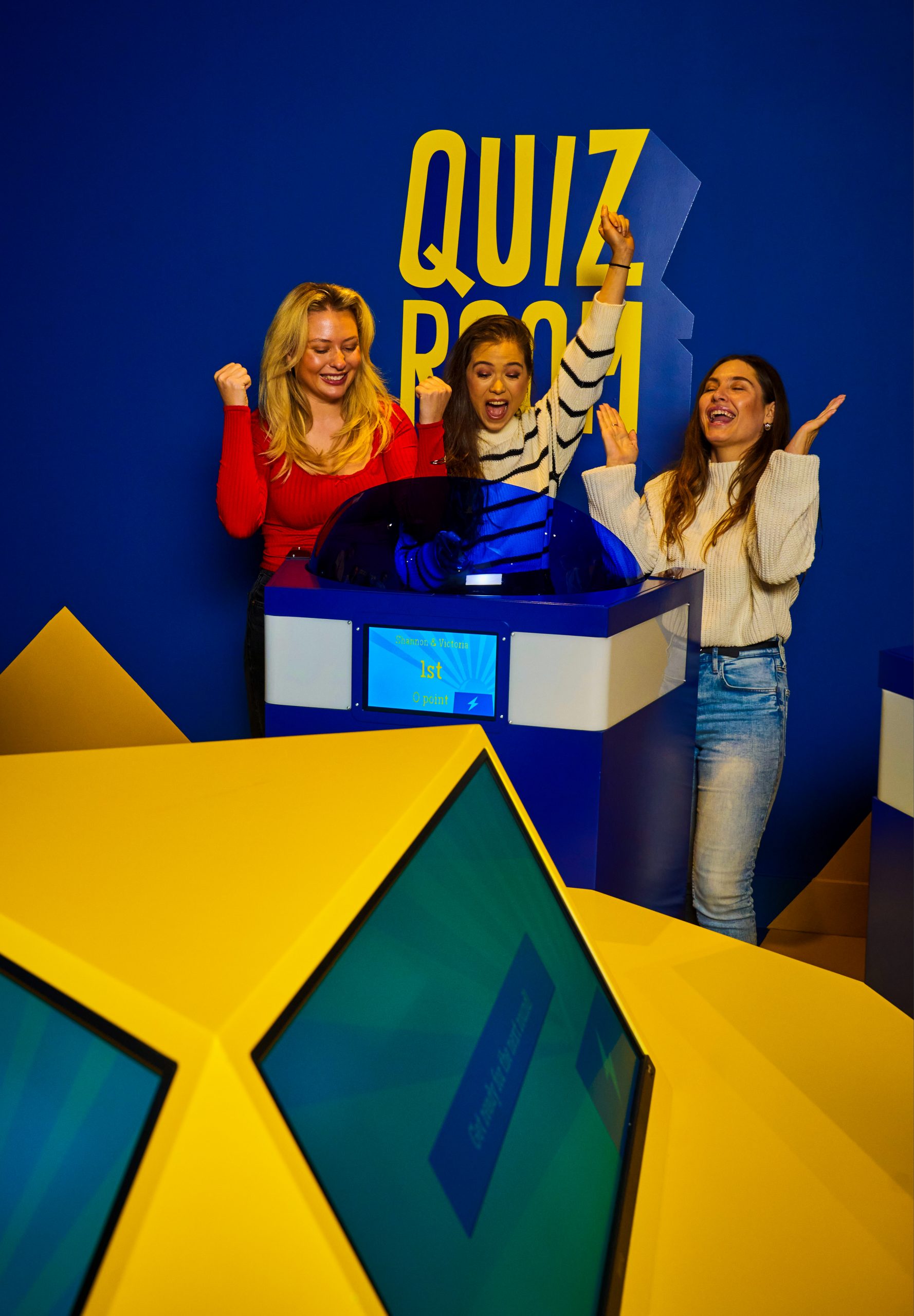 Partagez un moment convivial entre amis avec le blindtest quiz room chez Konvivio Béziers.